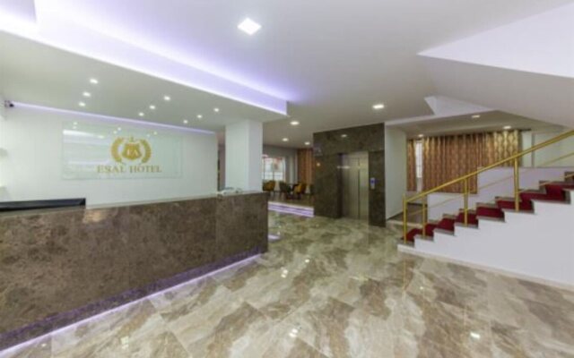Esal Hotel