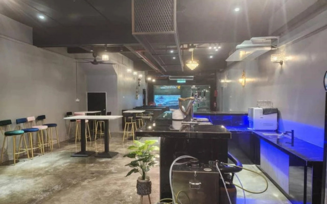 Hotel O Captain Hotel Cafe & Bistro