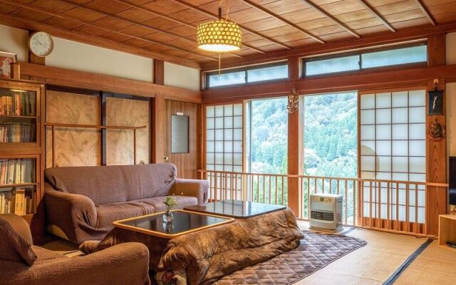 Takazuri-KITA - Hostel