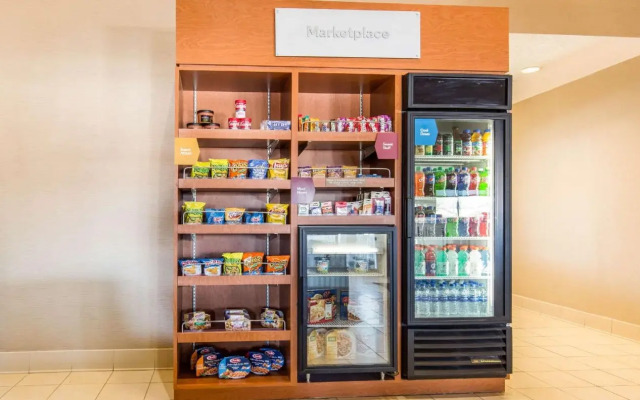 Comfort Suites Normal University area