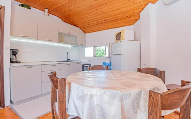 Two-Bedroom Apartment in Jadrija