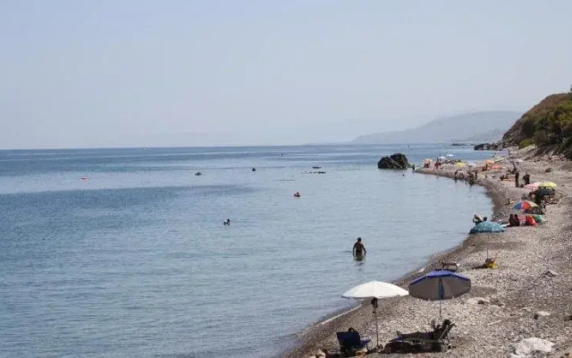 Camere & Casa Vacanze Lo Scoglio