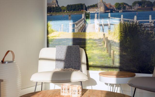 Modern Apartment 2 Bath Rooms, Close to Lake Veere