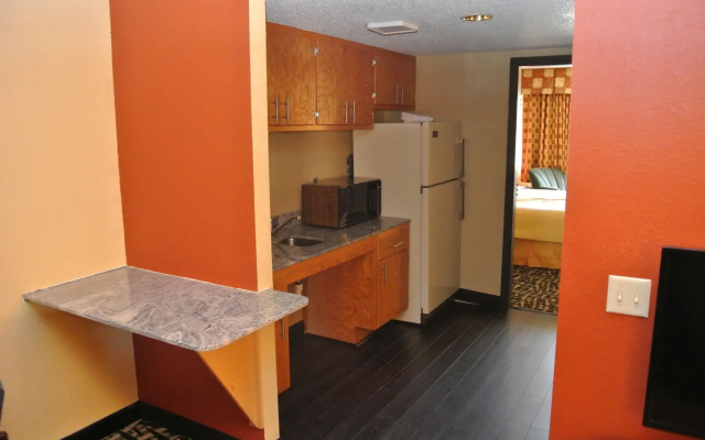 Quality Inn & Suites Mayo Clinic Area