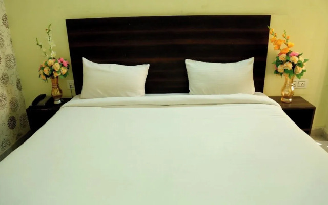 Liv In By Golden Plate