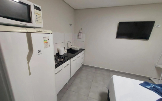 Kitnets bem localizada, próx ao centro!