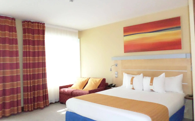 Holiday Inn Express Paris-Canal de la Villette by IHG