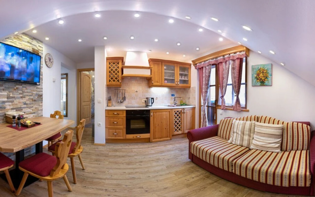 Villa Flora Apartments