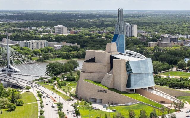 The Fairmont Winnipeg Gold Experience