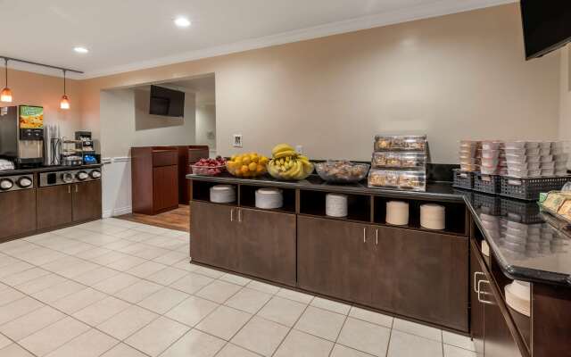 Best Western Plus South Bay Hotel