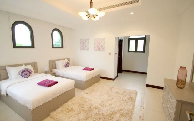 Kennedy Towers - Frond P Villa