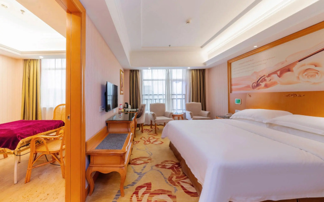 Vienna Hotel Huizhou Danshui Baiyun Road – Guest Rooms – Huizhou