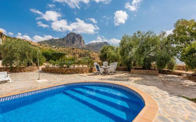 Casa Los Marjales El Gastor by Ruralidays