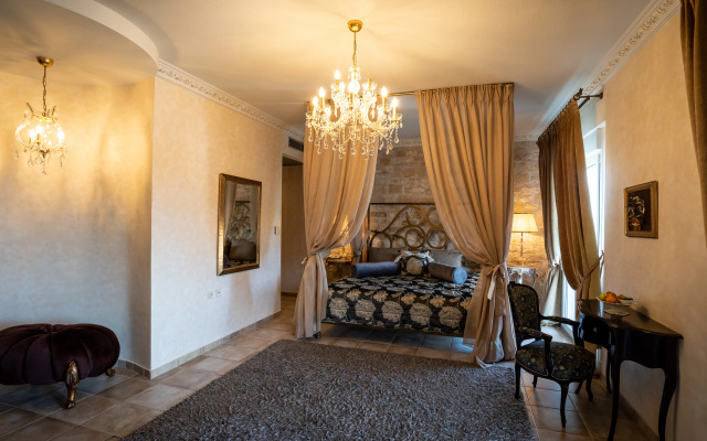 Achtis Boutique Hotel