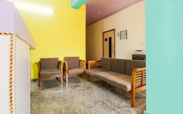 OYO 37728 Raghav Residency