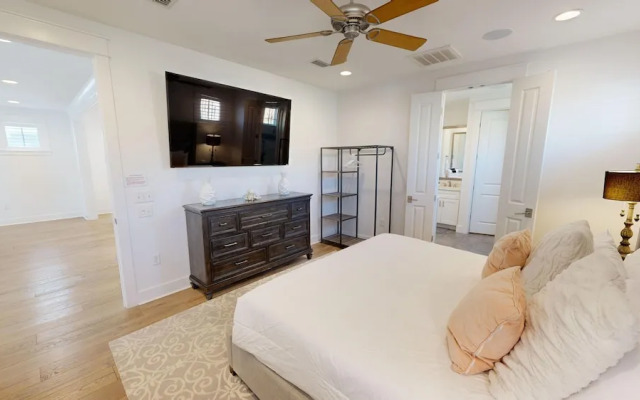 Seaside Serenity 5 Bedroom Home