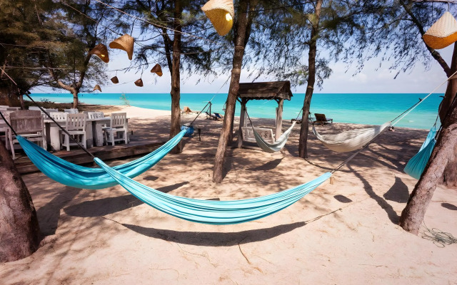 Mumsa Beach Resort & Restaurant