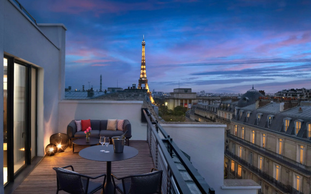 Canopy by Hilton Paris Eiffel Tower