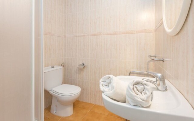 Apartment - 2 Bedrooms with Pool - 107156