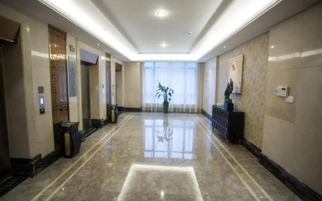 Oriental Hotel (Kaihua Linhu Road)