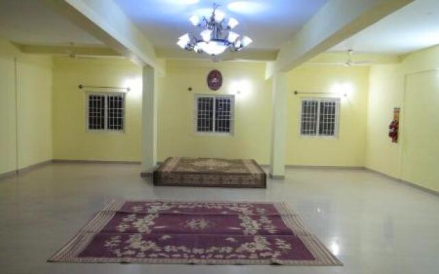 Avinashi Suites