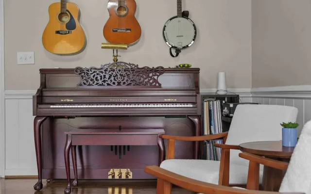 Southern Sunshine Retreat