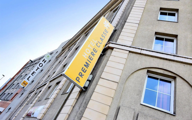 Premiere Classe Paris Ouest - Pont De Suresnes