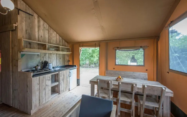 Nice Safari Tent With Kitchen, 12 km. From Eindhoven