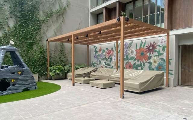 W Loft With Balcony in Luxury Building Barranco