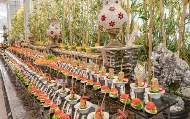 Royal Teos Thermal Resort Clinic & Spa - Halal Hotel