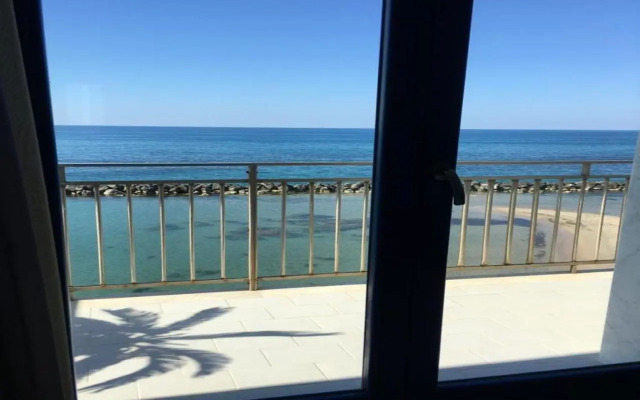 Appartamento Con Terrazza Sul Mare