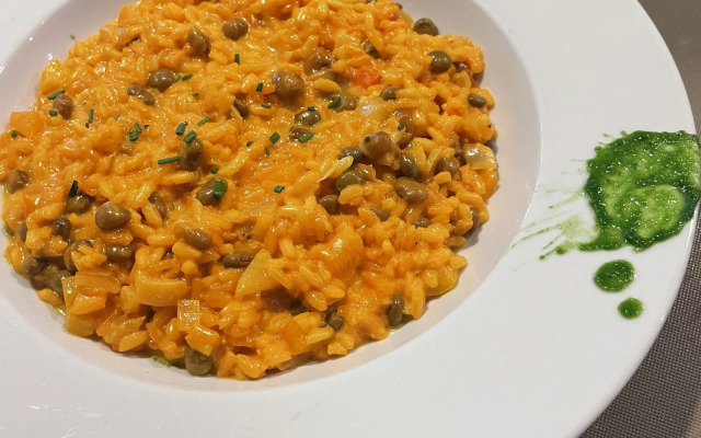 Douglas Highway Hotel