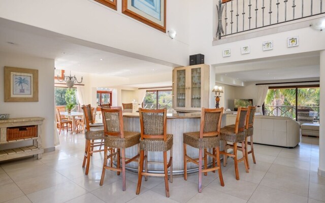 San Lameer Villa Rentals 14014