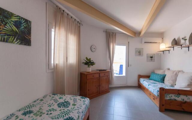 Lets Holidays Apartment Tossa Near Beach 2