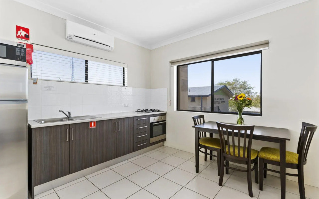 Blackwater Central Motel