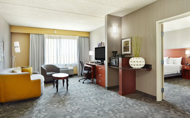 Courtyard by Marriott Phoenix North/Happy Valley