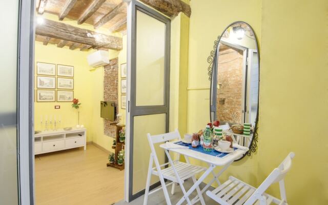 Palazzo della Stufa - Apartments for rent in Lucca