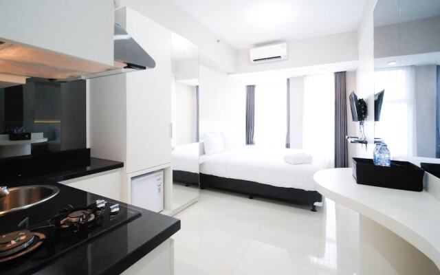 Nice And Comfy Studio At Supermall Mansion Apartment