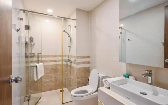 Urban Zen Saigon - Royal Apartment D4
