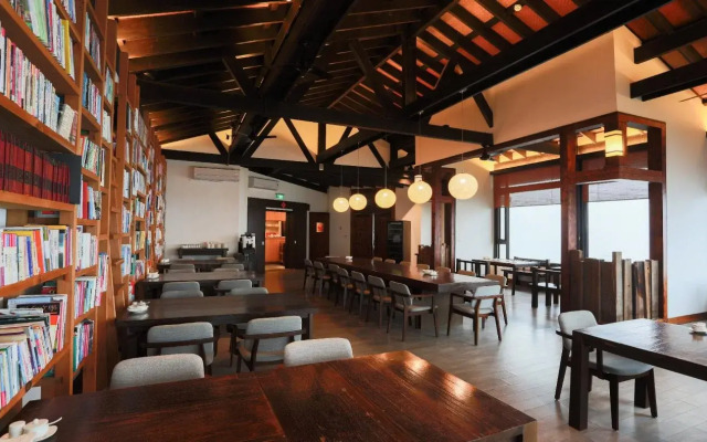 Tsuwu Hot Spring Hotel