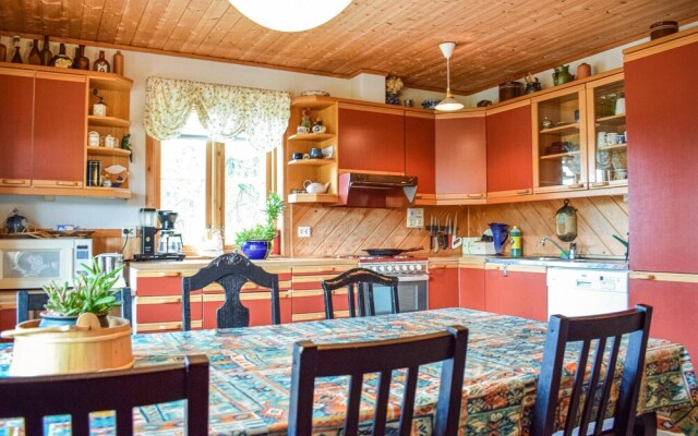 Awesome Home in Lonevåg With 4 Bedrooms and Wifi