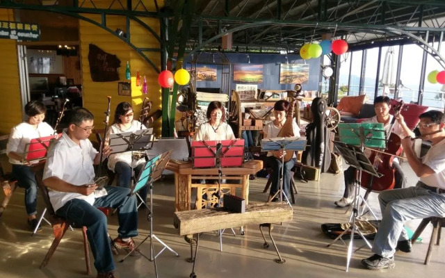 Roll Inn Eco-village