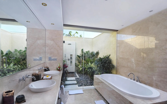 Mahagiri Villas & Spa Dreamland