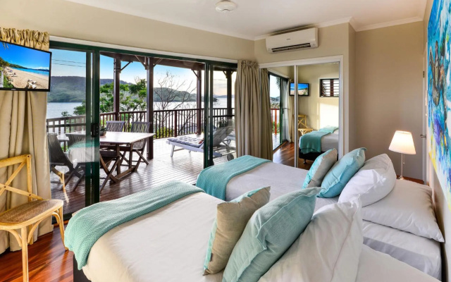 NEWLY BEAUTFULLY RENOVATED 16 The Casuarina - 3 Bedroom House With 180 Degree Ocean Views – Guest Rooms – Hamilton Island