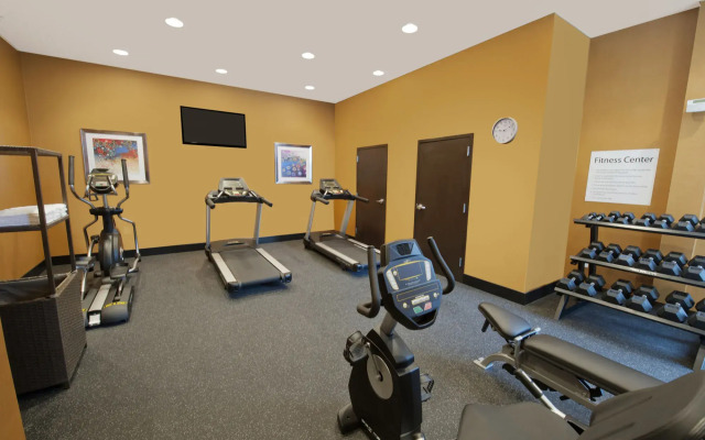 Holiday Inn Express Fredericksburg Southpoint by IHG