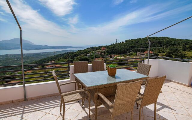 Τhree Storey Villa with Infinity Pool