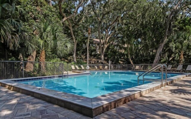 2065 Beachwood