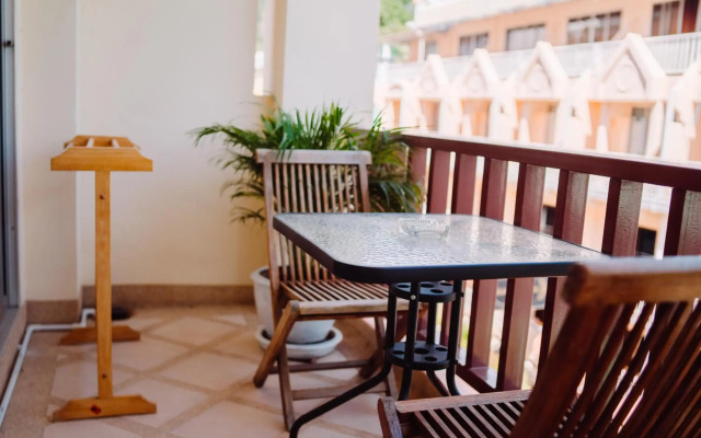 Patong Beach Side Hotel
