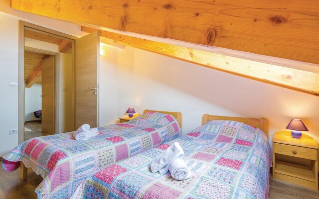 Amazing Home in Medveja with Hot Tub, WiFi & 4 Bedrooms