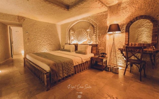 Nino Cave Suites